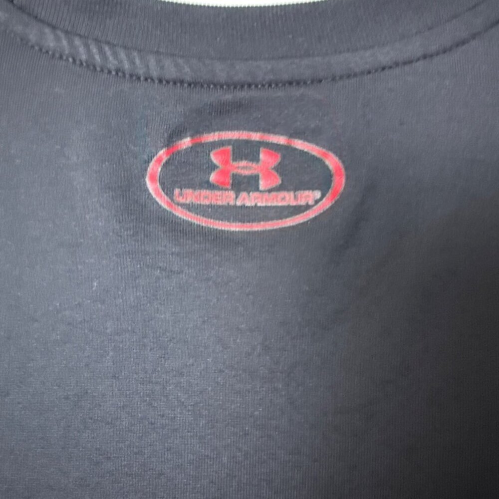 Under Armour Black Sleeveless Mens Shirt Red Logo Size M - Picture 4 of 7